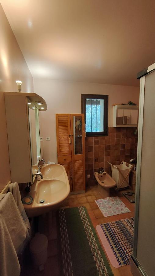 Chambre Dans Villa Le Chaffaut-Saint-Jurson Bagian luar foto